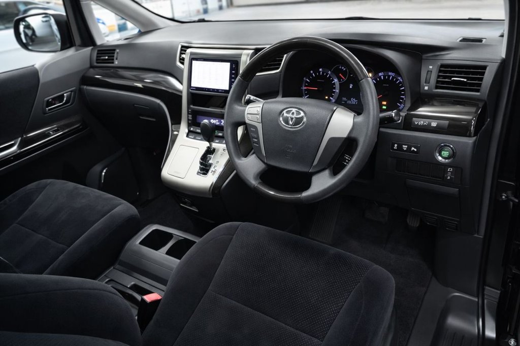 Used Toyota Vellfire 2011 for sale - 77952604: Photo 22