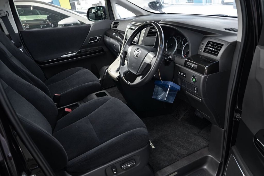 Used Toyota Vellfire 2011 for sale - 77952604: Photo 23