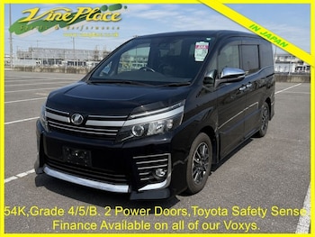 Used Toyota Esquire 2016 for sale - 79481664: Photo