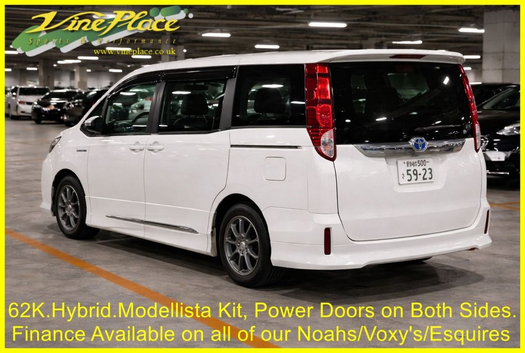 Used Toyota Voxy 2014 for sale - 77805947: Photo 10