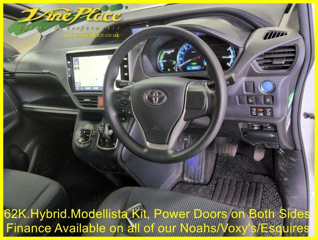 Used Toyota Voxy 2014 for sale - 77805947: Photo 13