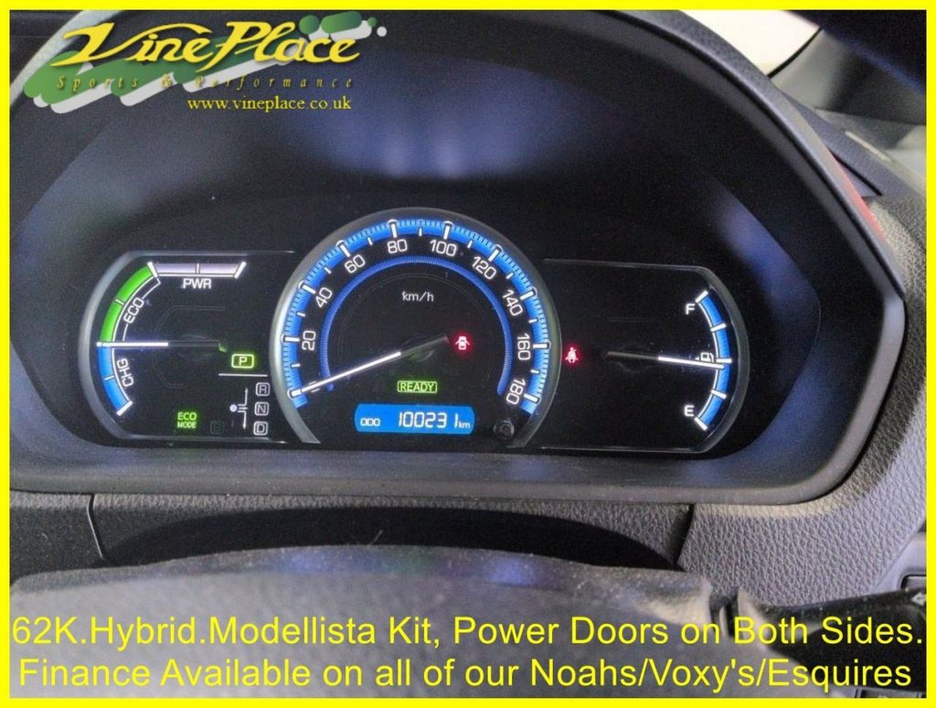 Used Toyota Voxy 2014 for sale - 77805947: Photo 15