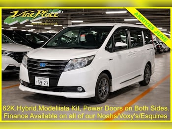 Used Toyota Voxy 2014 for sale - 77805947: Photo