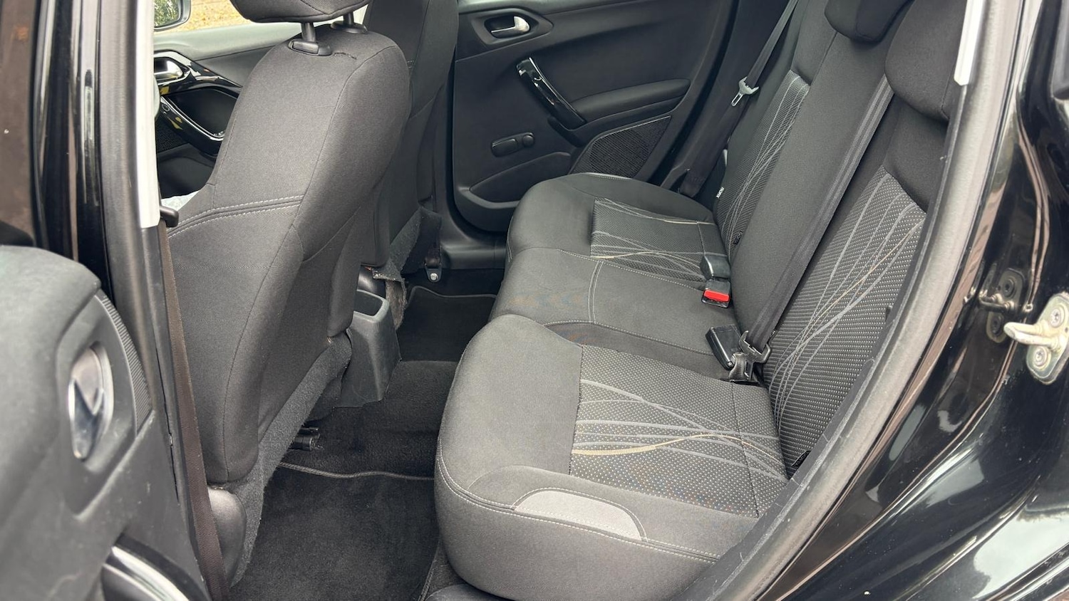 Used Peugeot 208 2013 for sale - 77917466: Photo 10