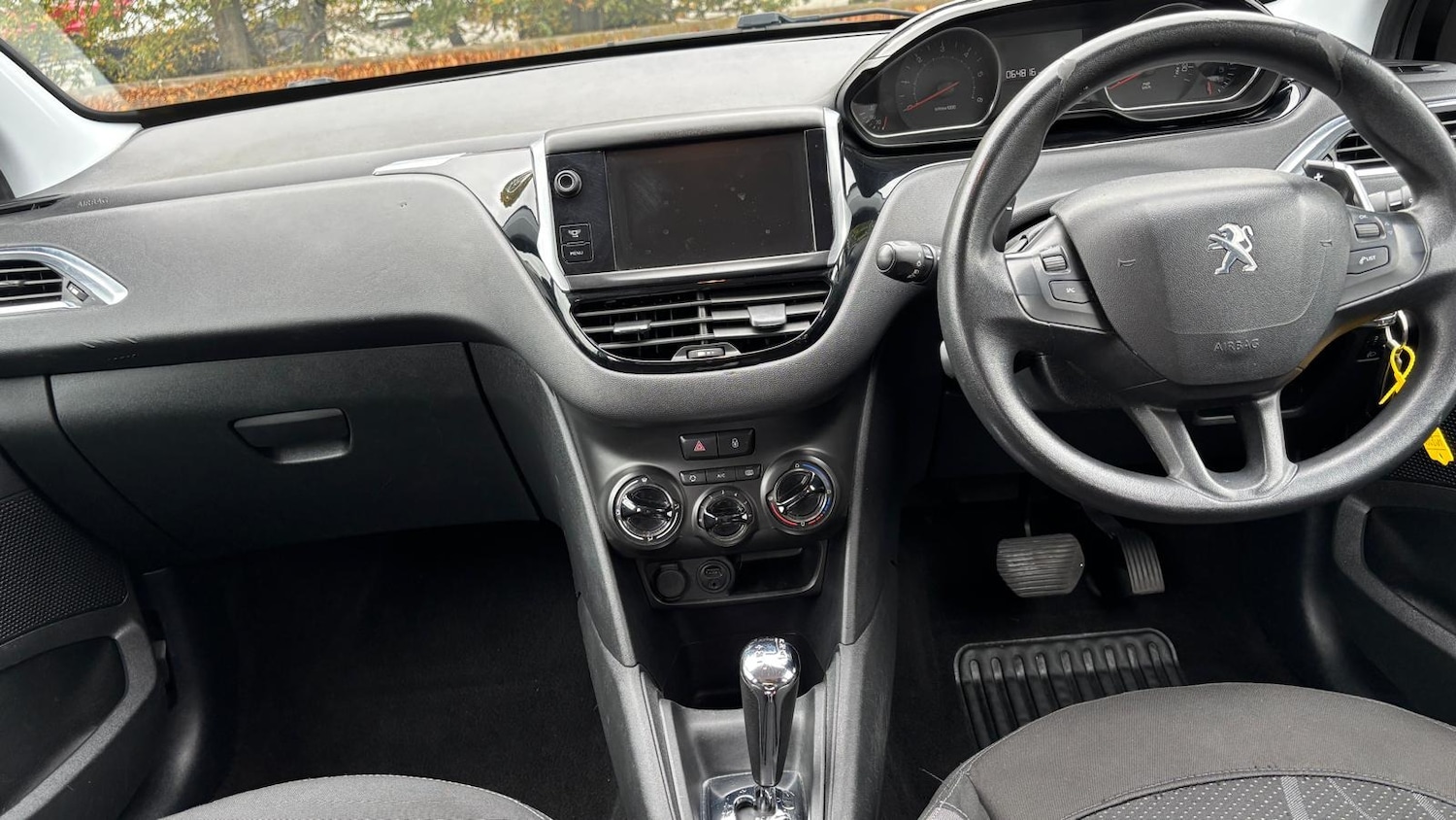 Used Peugeot 208 2013 for sale - 77917466: Photo 11