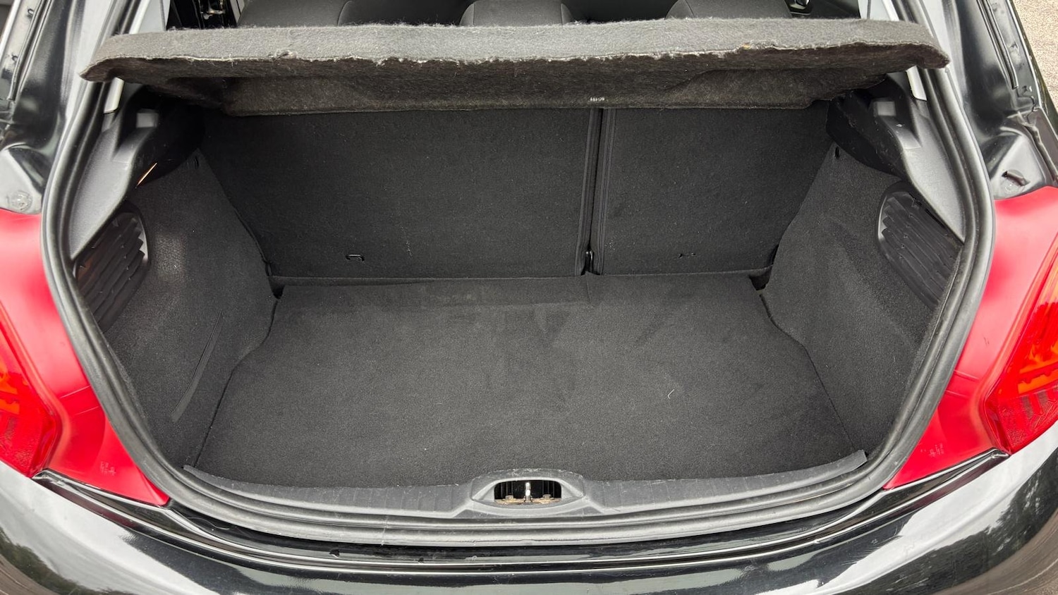 Used Peugeot 208 2013 for sale - 77917466: Photo 13