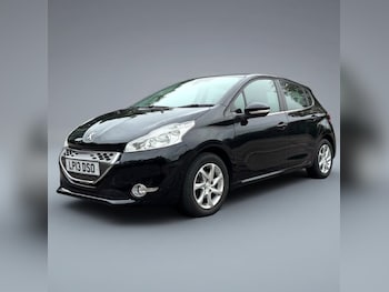 Used Peugeot 208 2013 for sale - 77917466: Photo