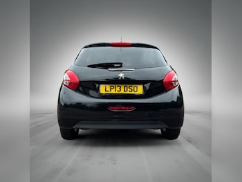 Used Peugeot 208 2013 for sale - 77917466: Photo