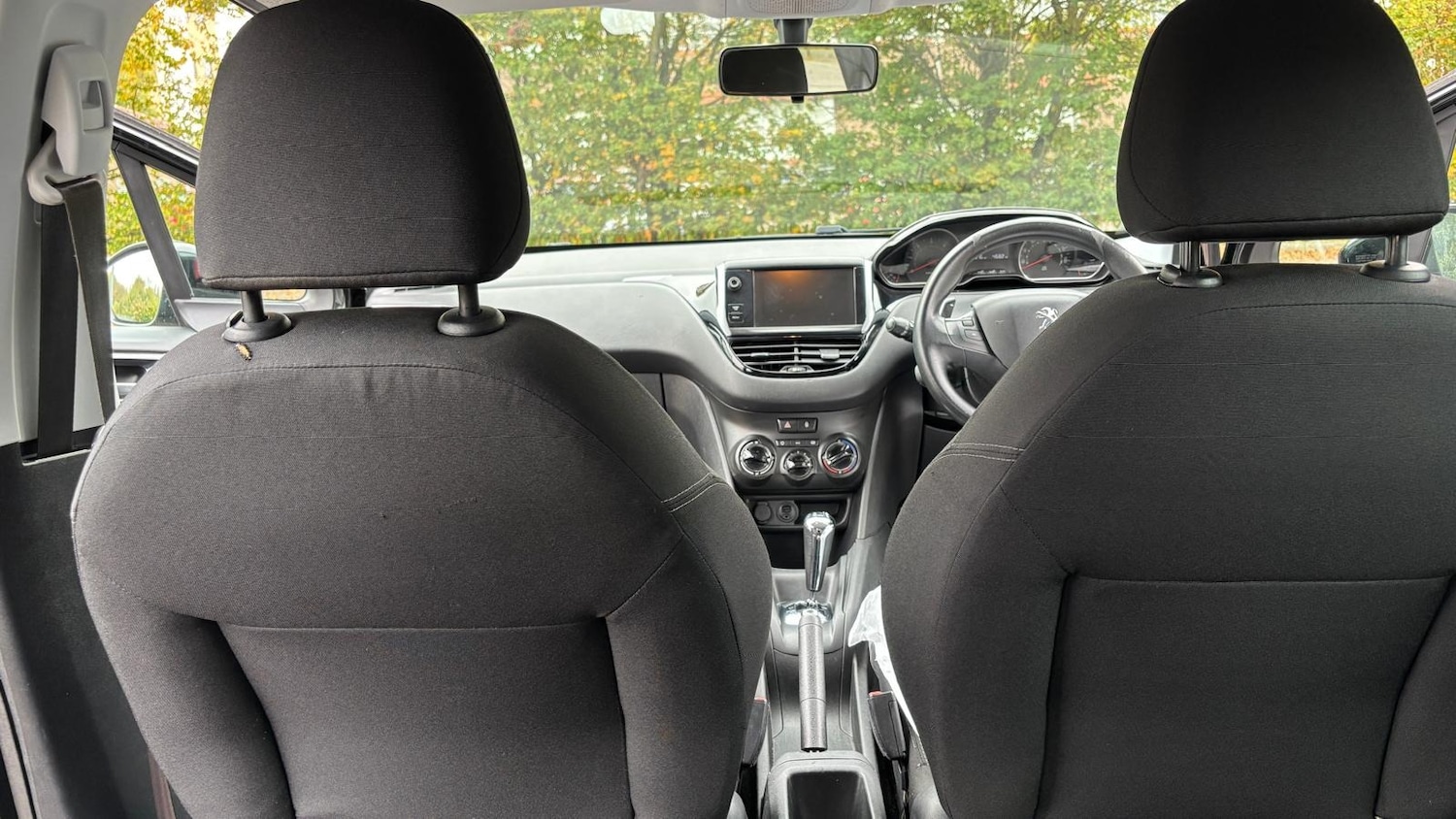 Used Peugeot 208 2013 for sale - 77917466: Photo 7