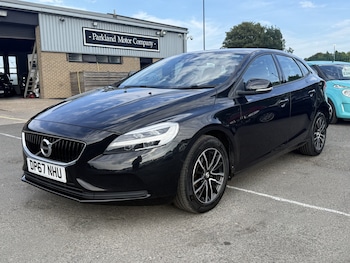 Used Volvo V40 2018 for sale - 79495350: Photo