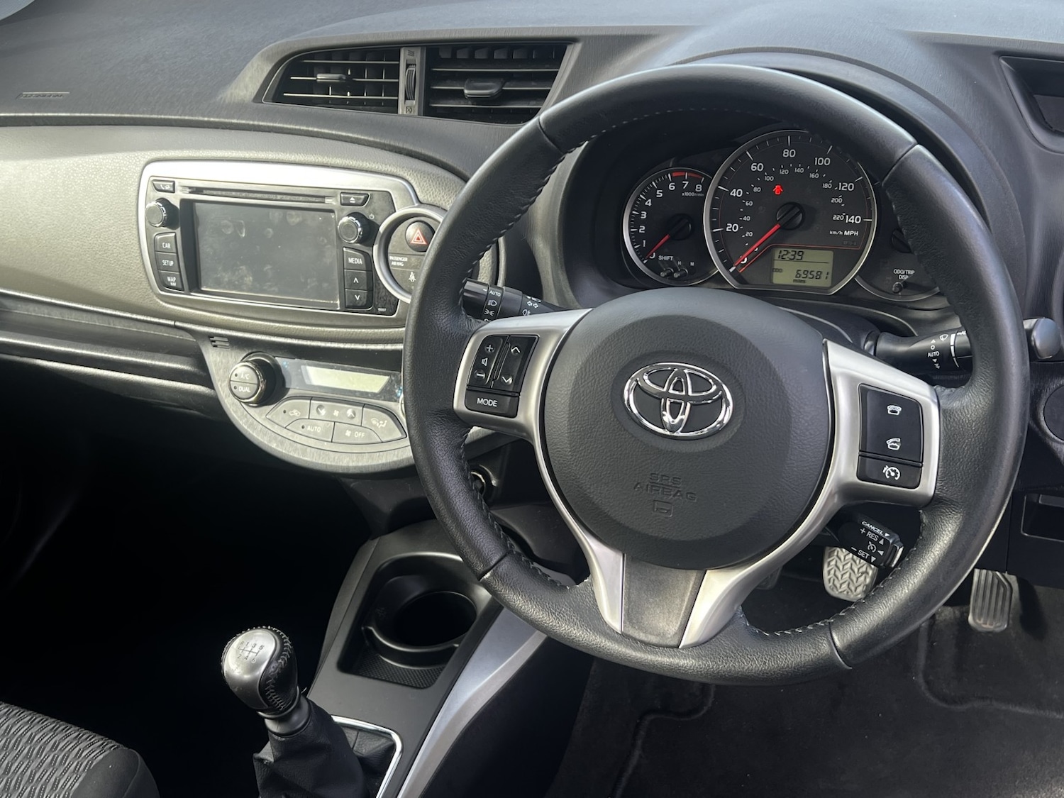 Used Toyota Yaris 2014 for sale - 77622474: Photo 6