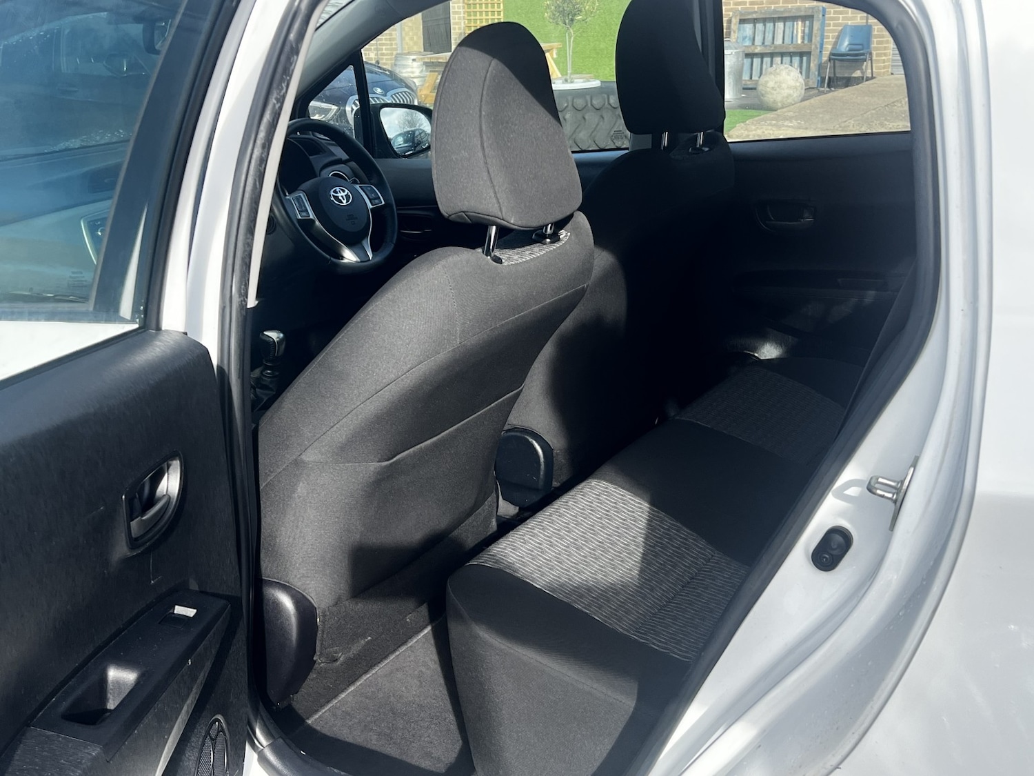 Used Toyota Yaris 2014 for sale - 77622474: Photo 9