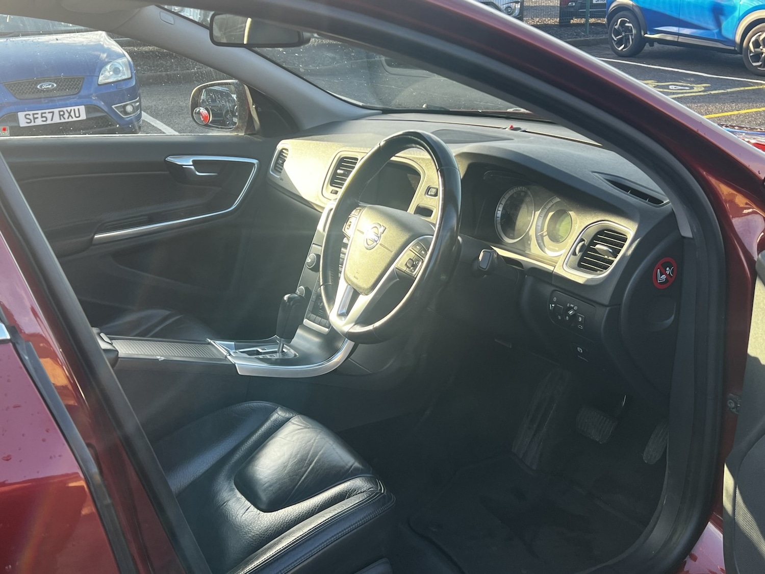 Used Volvo S60 2010 for sale - 77189210: Photo 5