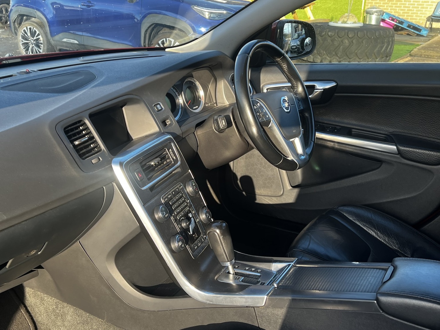 Used Volvo S60 2010 for sale - 77189210: Photo 6