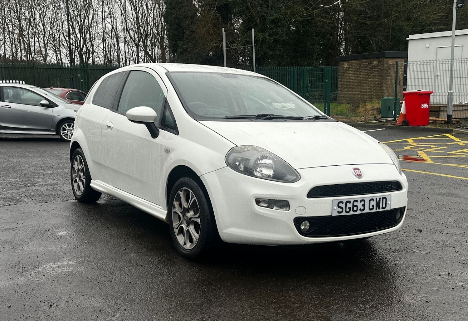 Used Fiat Punto 2013 for sale - 77277326: Photo 2