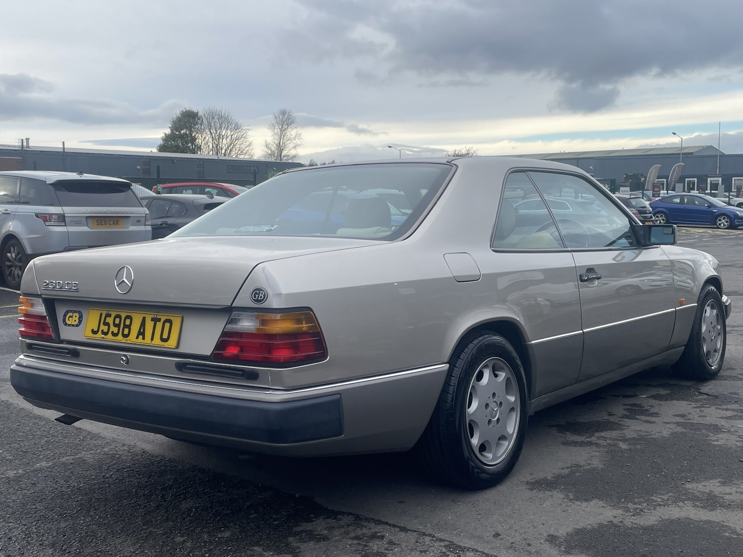 Used Mercedes-Benz 230 1991 for sale - 76794056: Photo 11