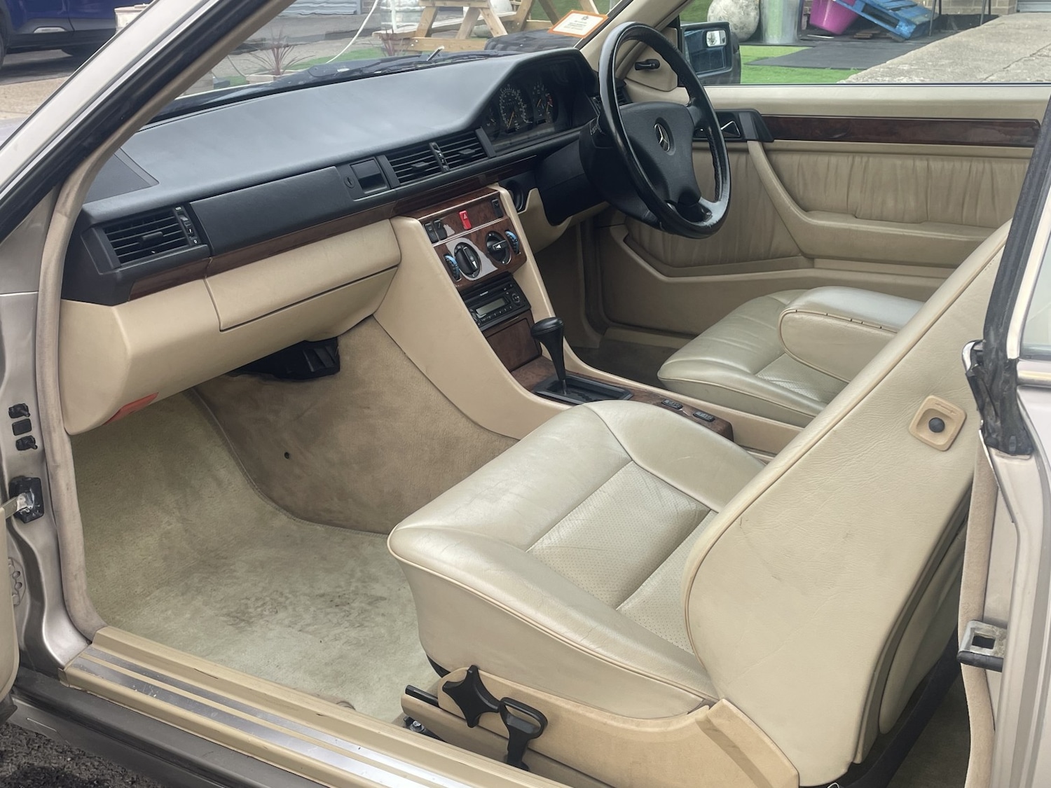 Used Mercedes-Benz 230 1991 for sale - 76794056: Photo 18