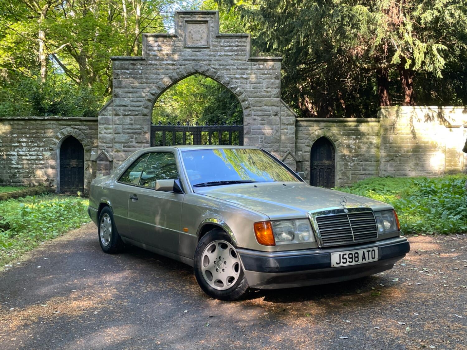 Used Mercedes-Benz 230 1991 for sale - 76794056: Photo 2