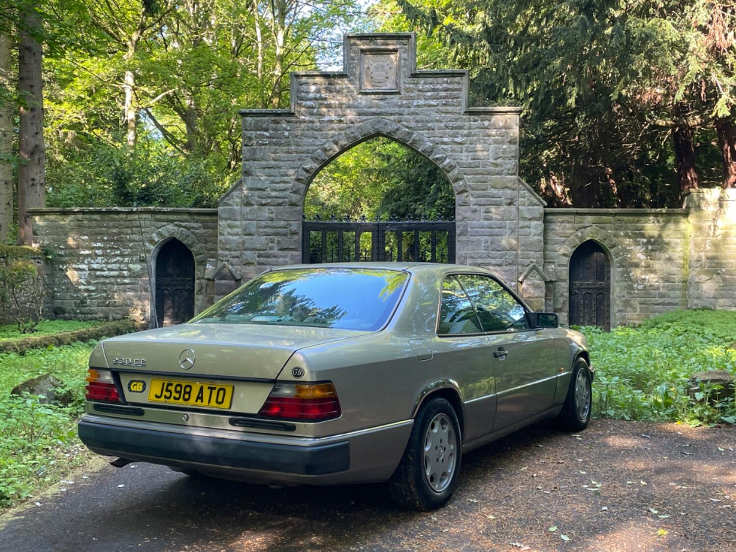 Used Mercedes-Benz 230 1991 for sale - 76794056: Photo 3