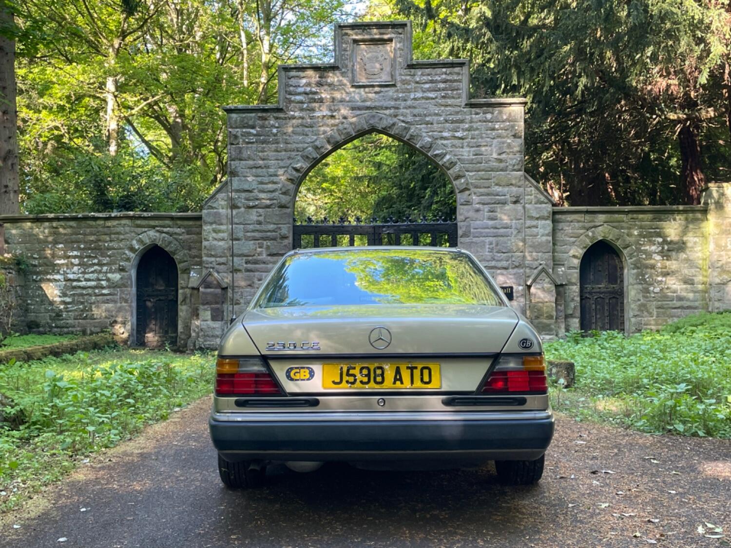 Used Mercedes-Benz 230 1991 for sale - 76794056: Photo 5