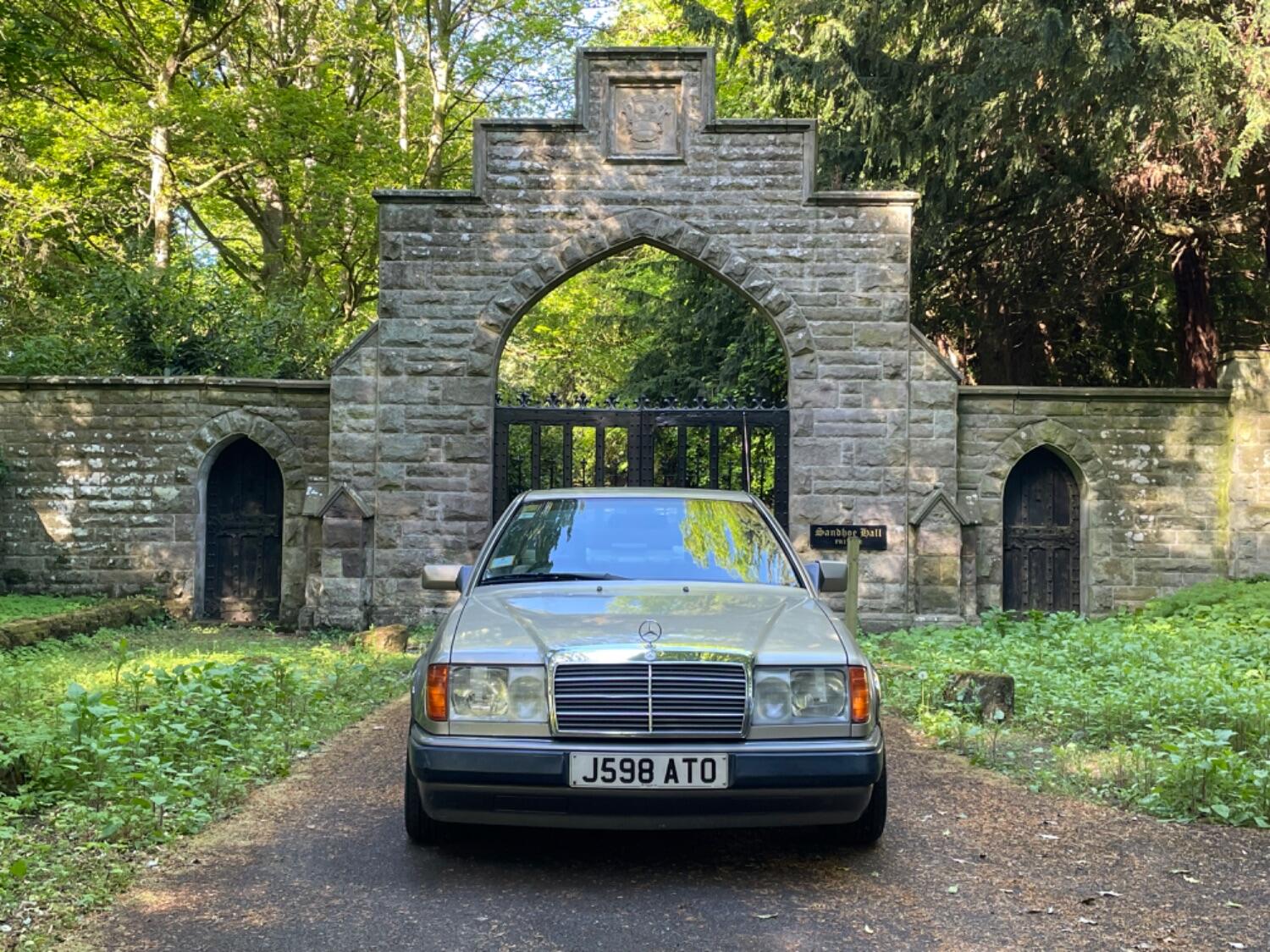 Used Mercedes-Benz 230 1991 for sale - 76794056: Photo 6