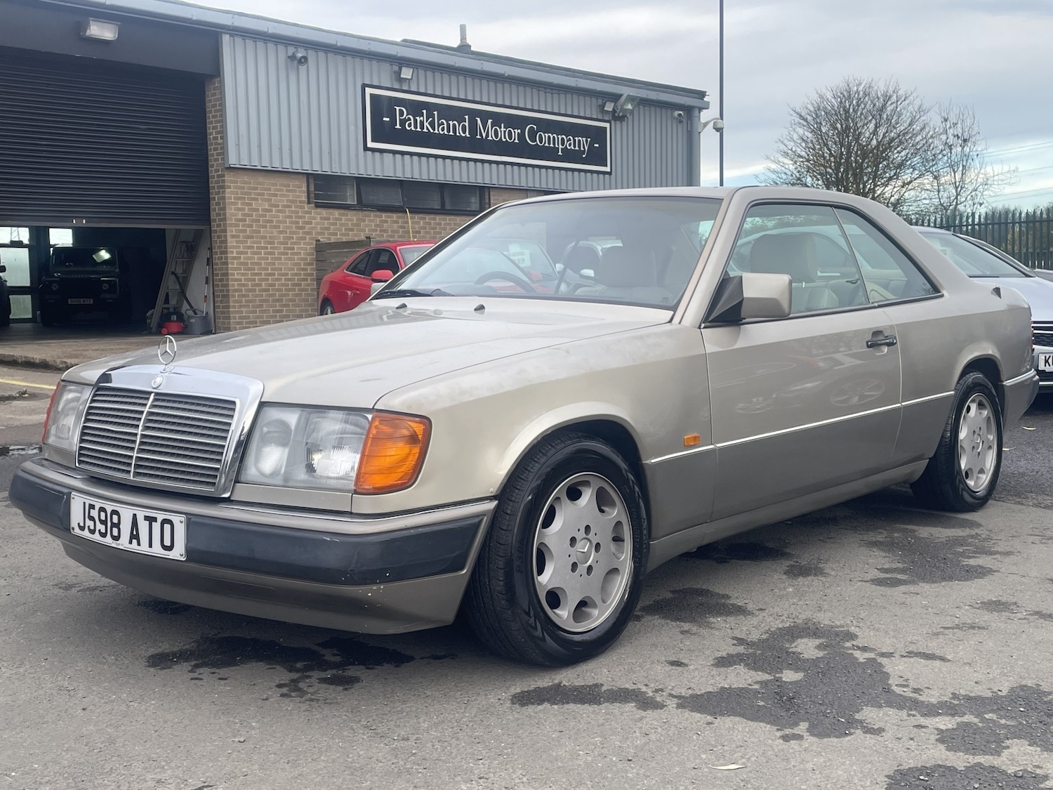 Used Mercedes-Benz 230 1991 for sale - 76794056: Photo 9