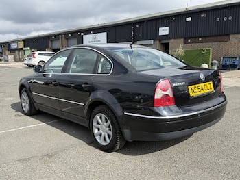 Used Volkswagen Passat 2004 for sale - 79656516: Photo
