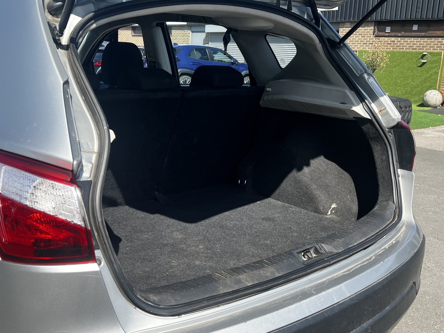 Used Nissan Qashqai 2011 for sale - 78168910: Photo 15