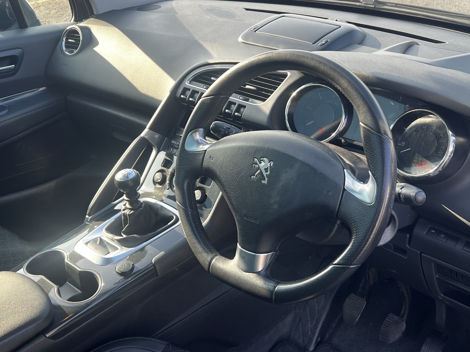 Used Peugeot 3008 2015 for sale - 77766328: Photo 6