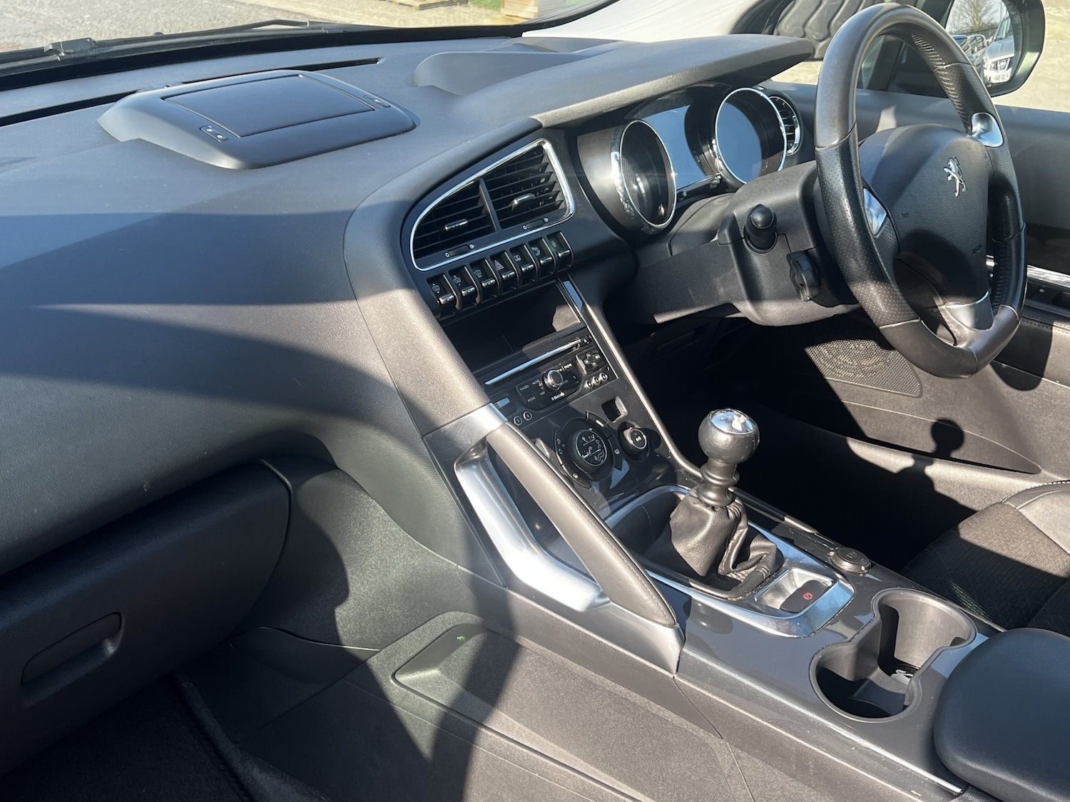 Used Peugeot 3008 2015 for sale - 77766328: Photo 8