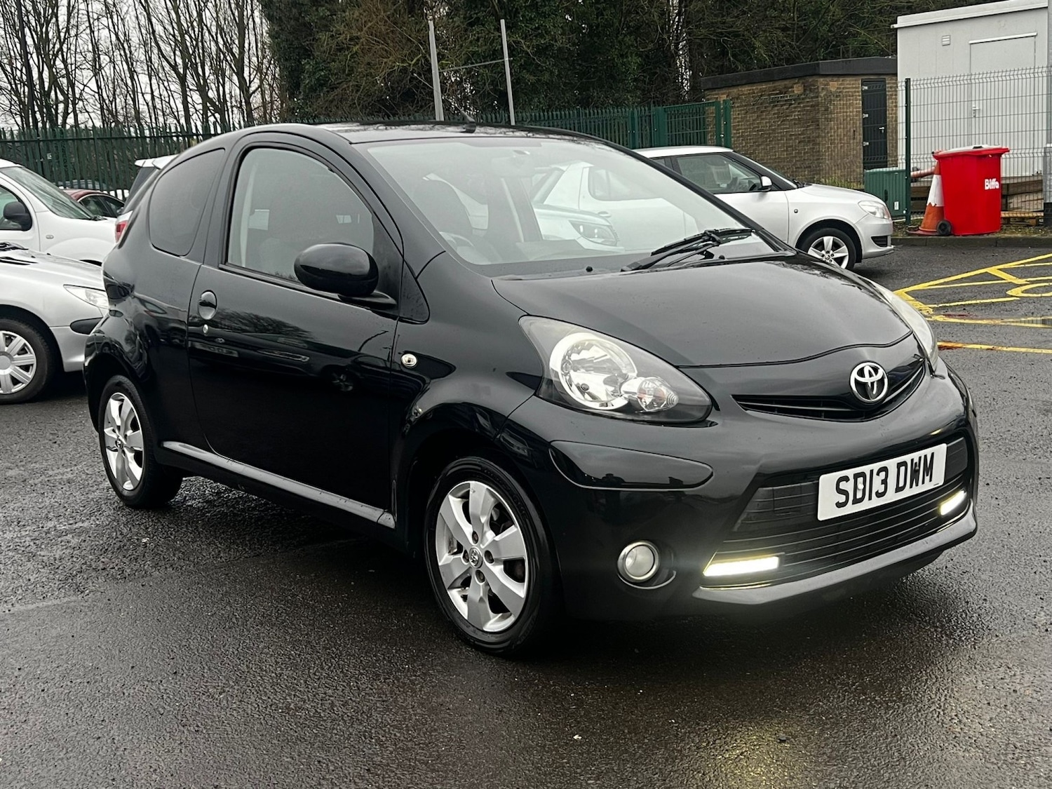 Used Toyota AYGO 2013 for sale - 77409548: Photo 2