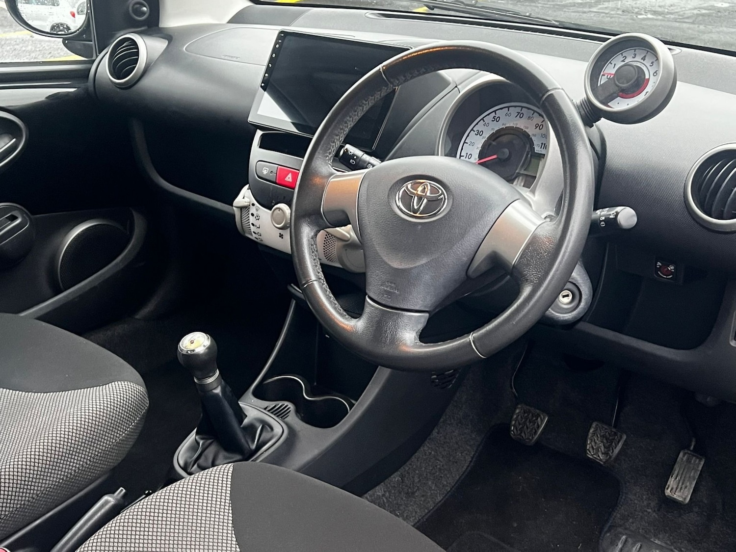 Used Toyota AYGO 2013 for sale - 77409548: Photo 6