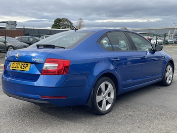 Used Skoda Octavia 2020 for sale - 76198242: Photo