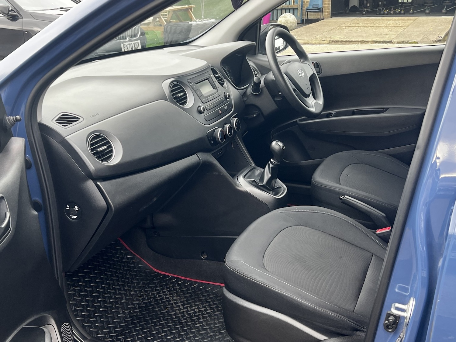 Used Hyundai i10 2017 for sale - 77668478: Photo 7