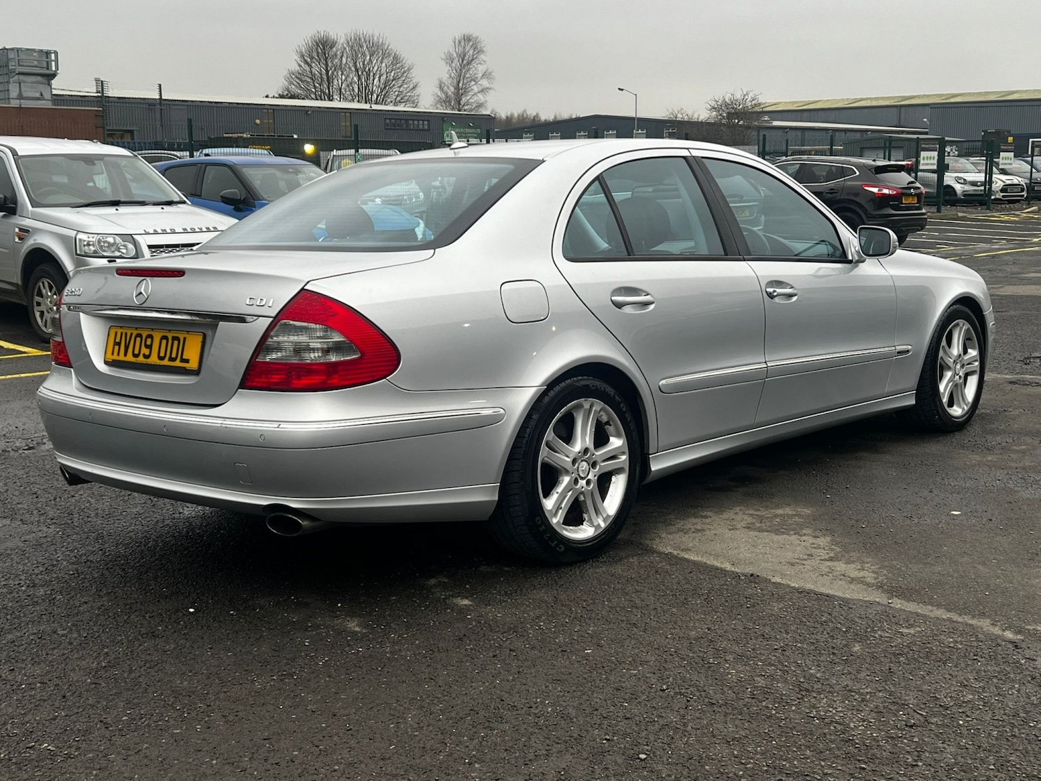 Used Mercedes-Benz E Class 2009 for sale - 77289189: Photo 3