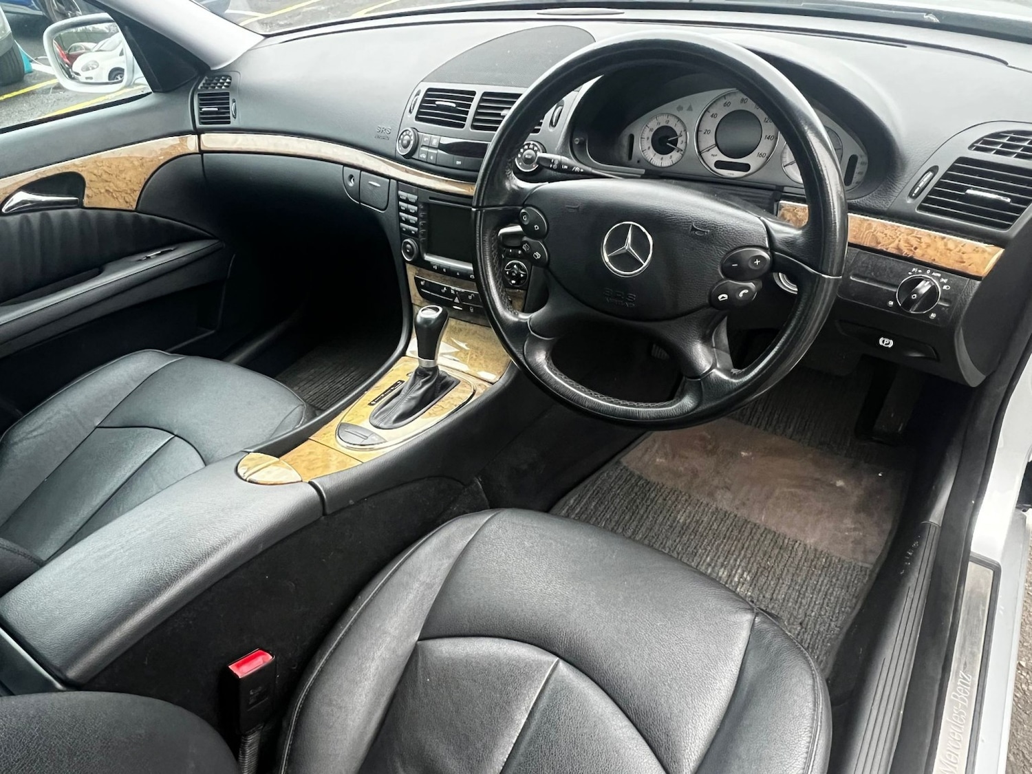Used Mercedes-Benz E Class 2009 for sale - 77289189: Photo 6