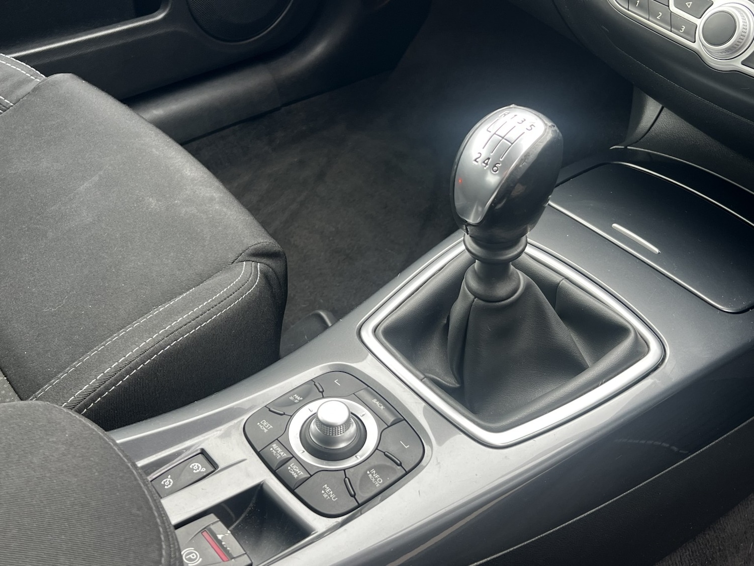 Used Renault Laguna 2010 for sale - 77906608: Photo 8