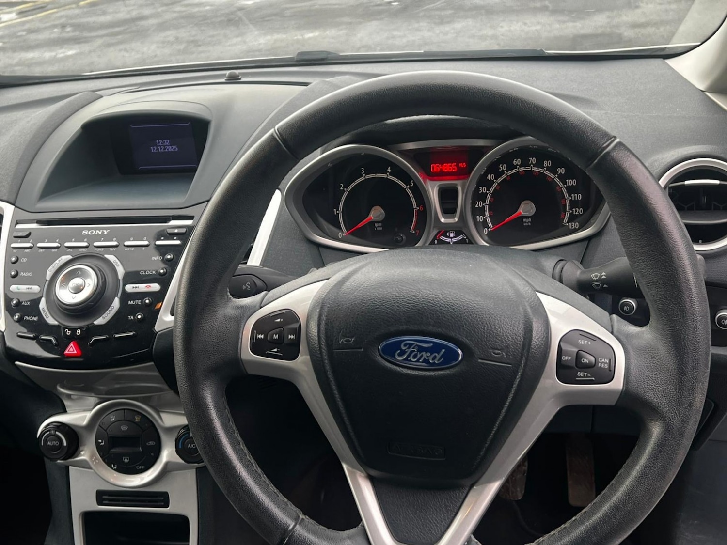 Used Ford Fiesta 2012 for sale - 76935295: Photo 7