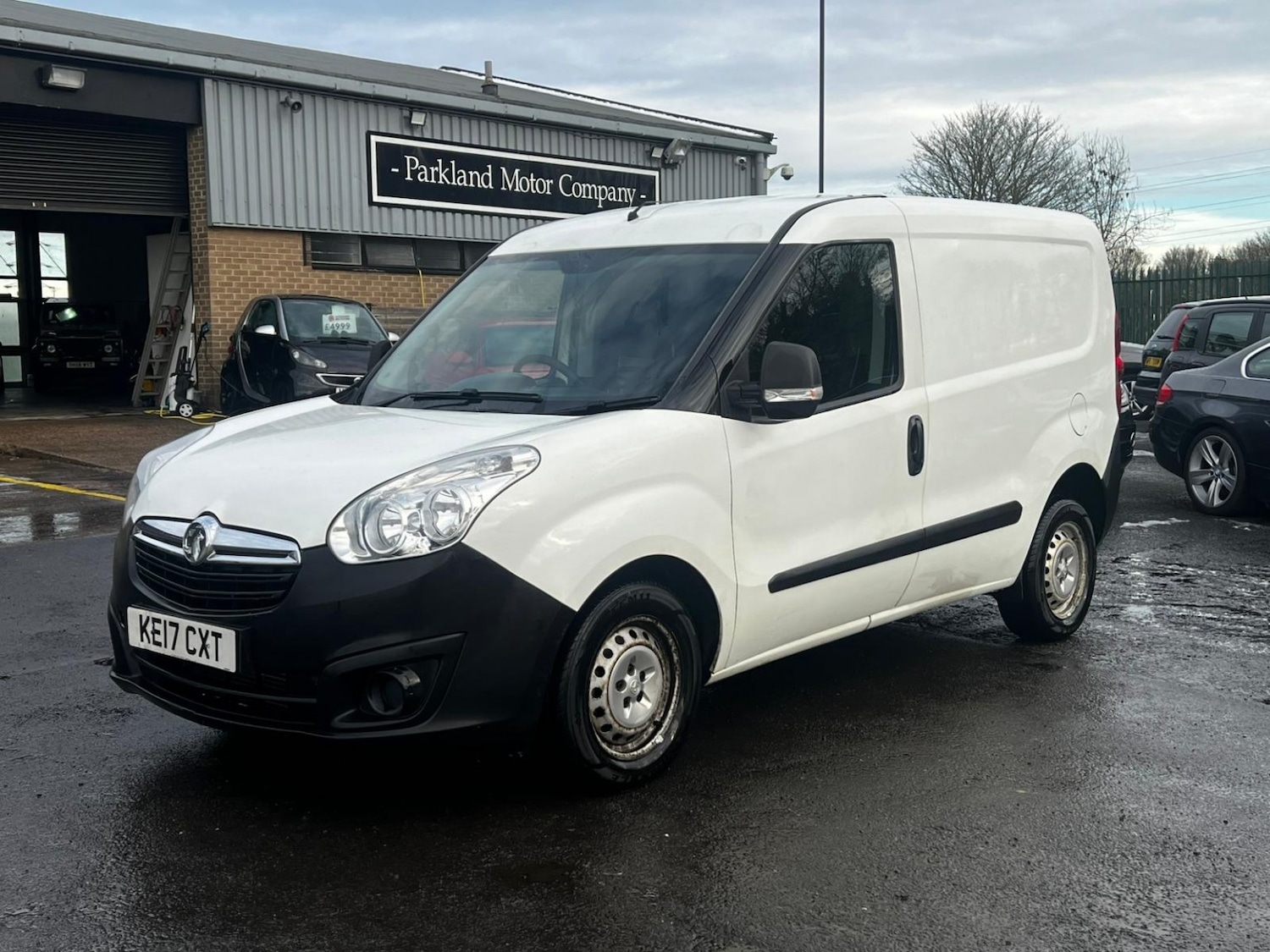 Used Vauxhall Combo 2017 for sale - 76655976: Photo 1