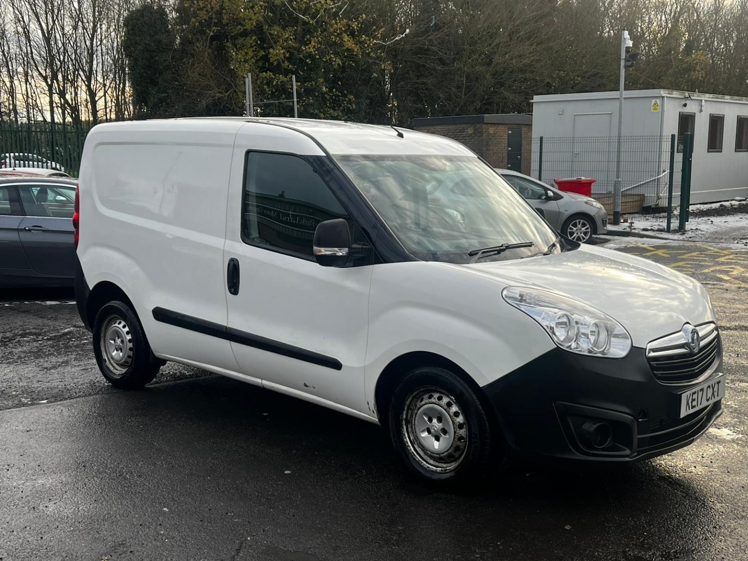 Used Vauxhall Combo 2017 for sale - 76655976: Photo 3