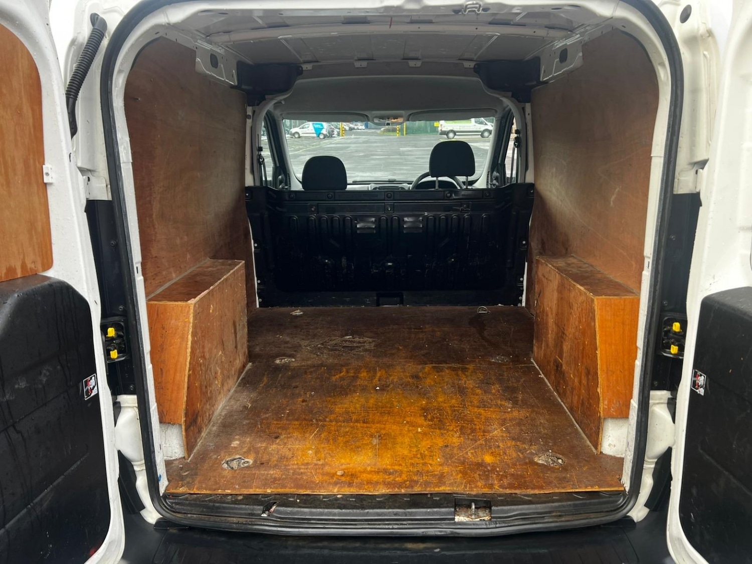 Used Vauxhall Combo 2017 for sale - 76655976: Photo 9