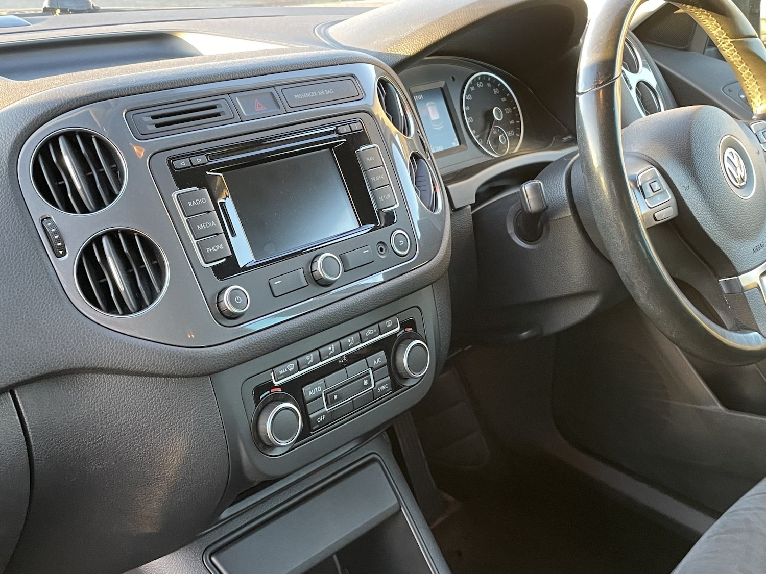 Used Volkswagen Tiguan 2014 for sale - 76387304: Photo 9