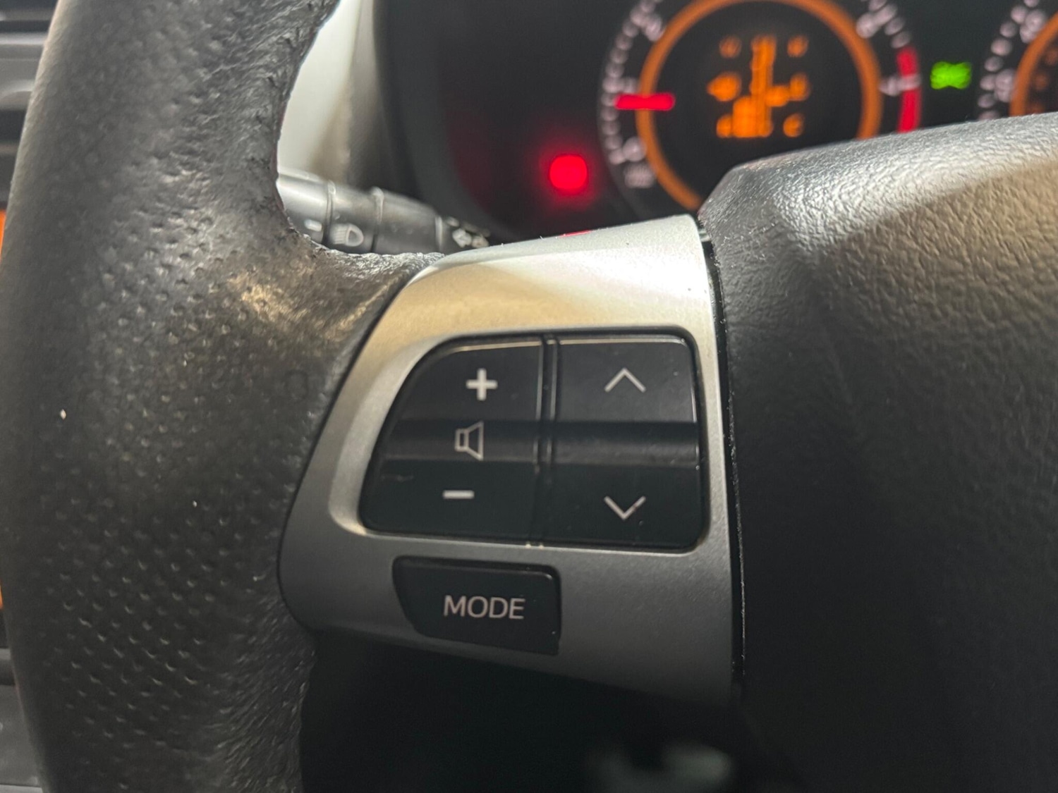 Used Toyota Auris 2010 for sale - 77215563: Photo 12