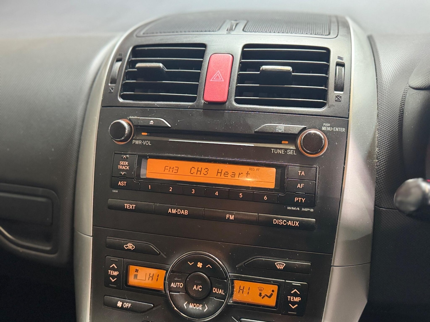 Used Toyota Auris 2010 for sale - 77215563: Photo 14