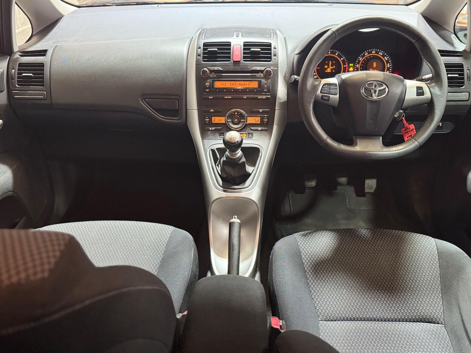 Used Toyota Auris 2010 for sale - 77215563: Photo 9