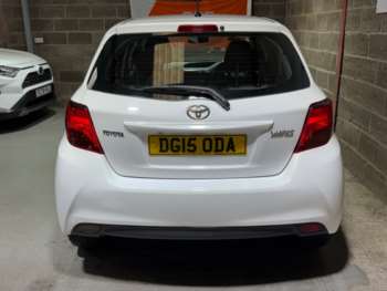 Used Toyota Yaris 2015 for sale - 73980742: Photo