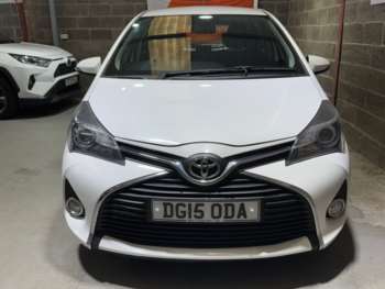Used Toyota Yaris 2015 for sale - 73980742: Photo