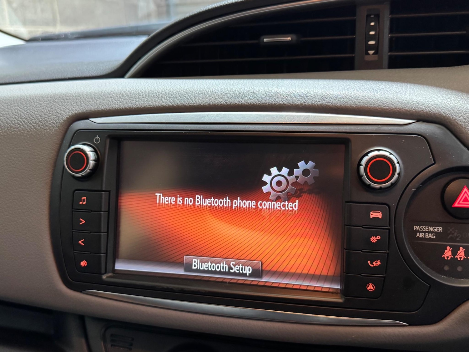 Used Toyota Yaris 2015 for sale - 76952438: Photo 16