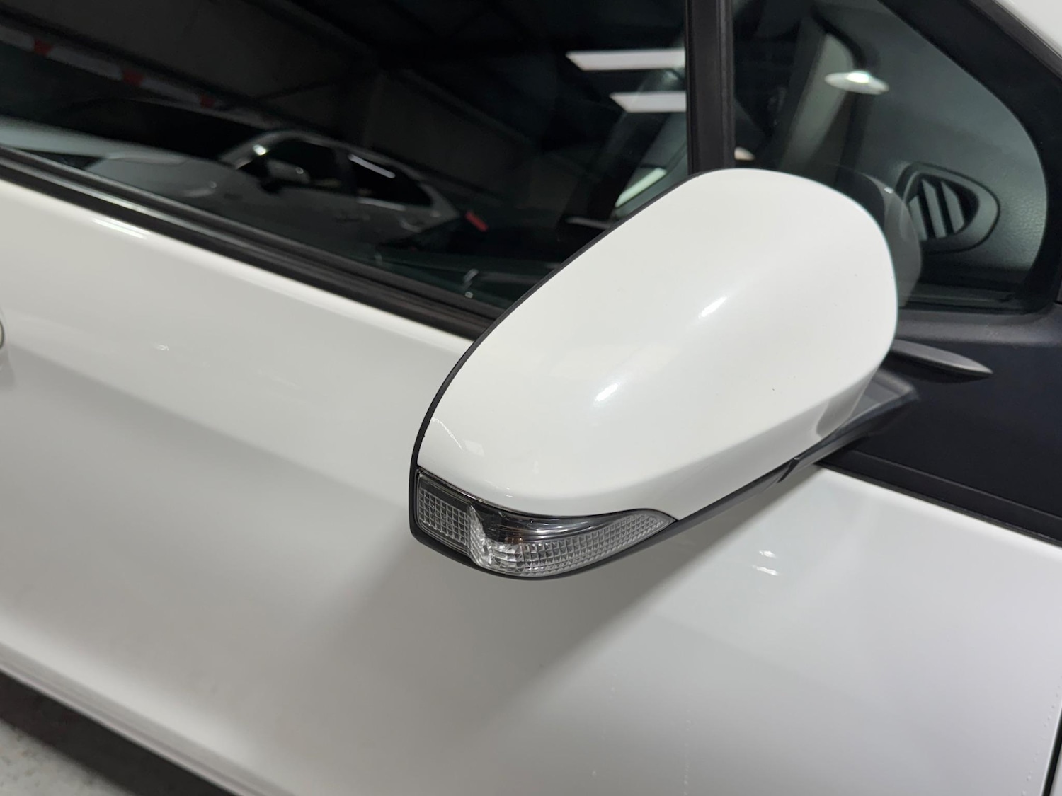 Used Toyota Yaris 2015 for sale - 76952438: Photo 36