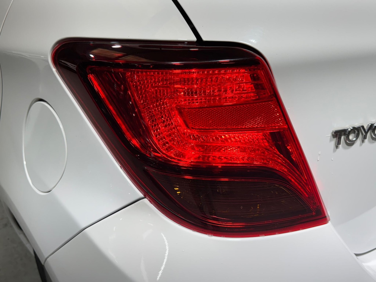 Used Toyota Yaris 2015 for sale - 76952438: Photo 37